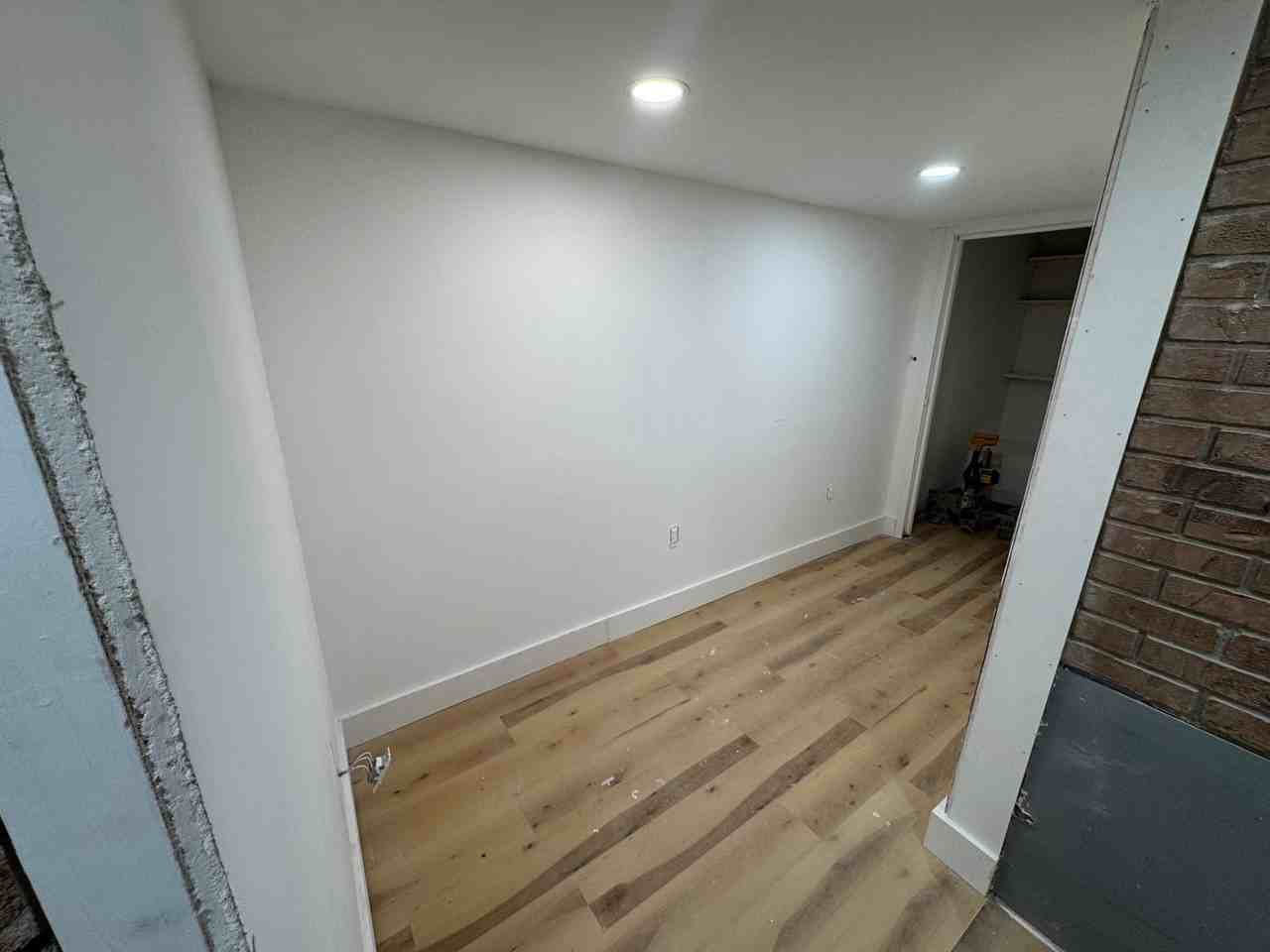 101 Squires Avenue - Photo 5 of 12