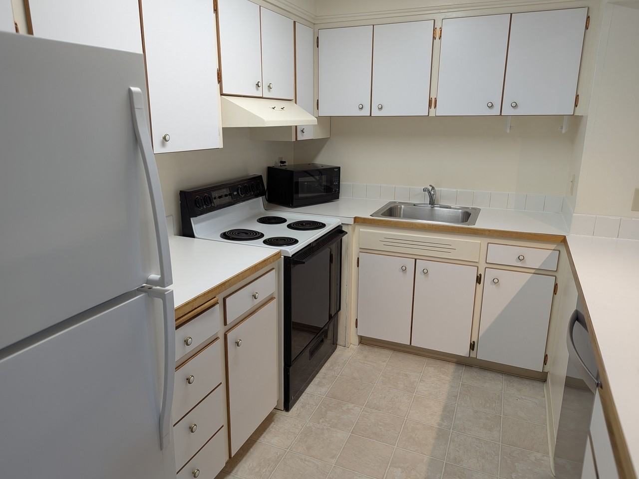 240 5th Avenue - Photo 5 of 15