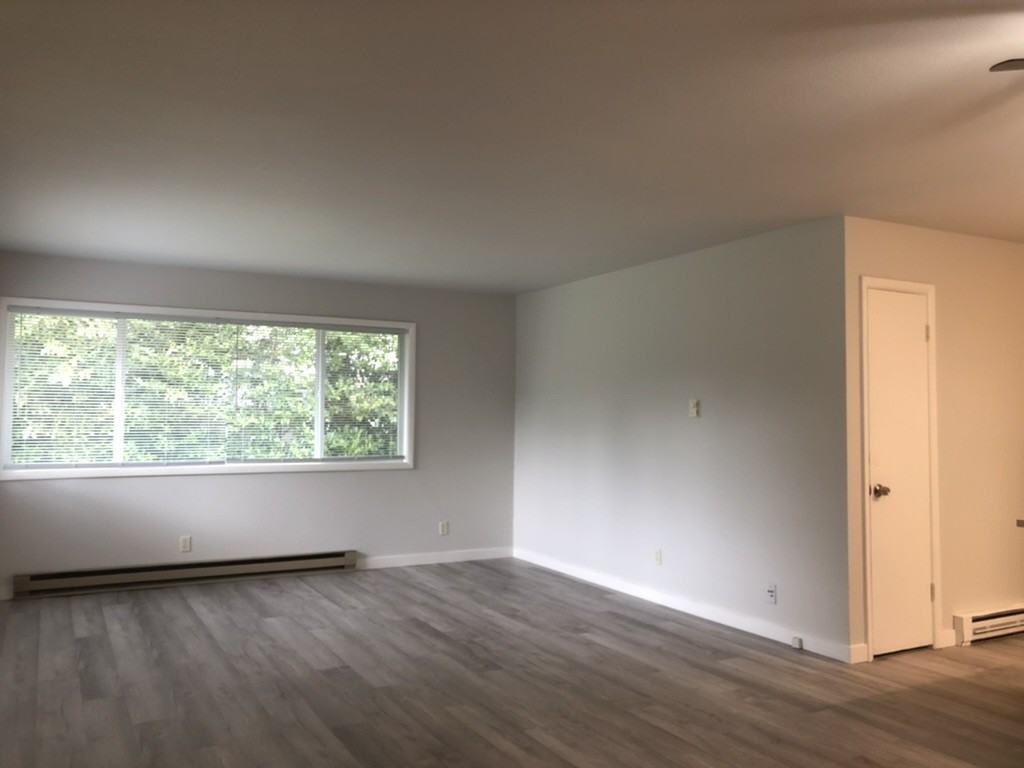 13109 SE Division St. - Photo 5 of 24