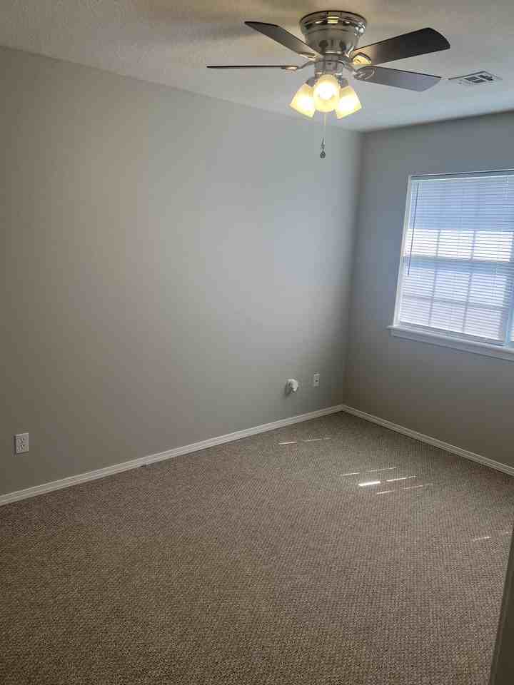 803 SE First ST (New) - Photo 7 of 8