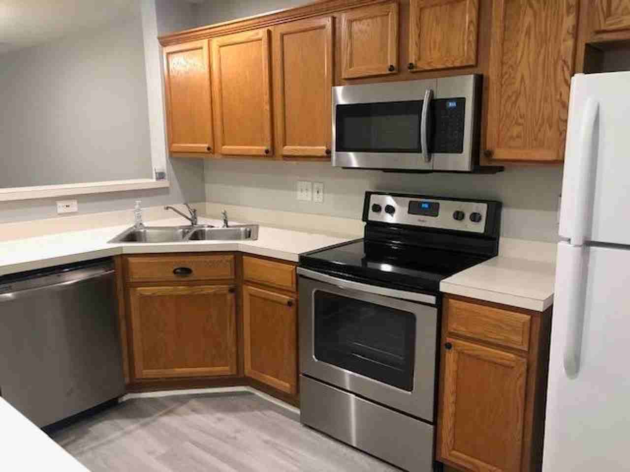 102 Pine Bluff Dr - Photo 6 of 17