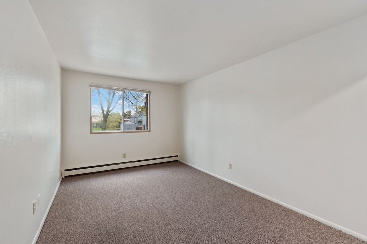 Merrill Park Apartments - Photo 4 of 18