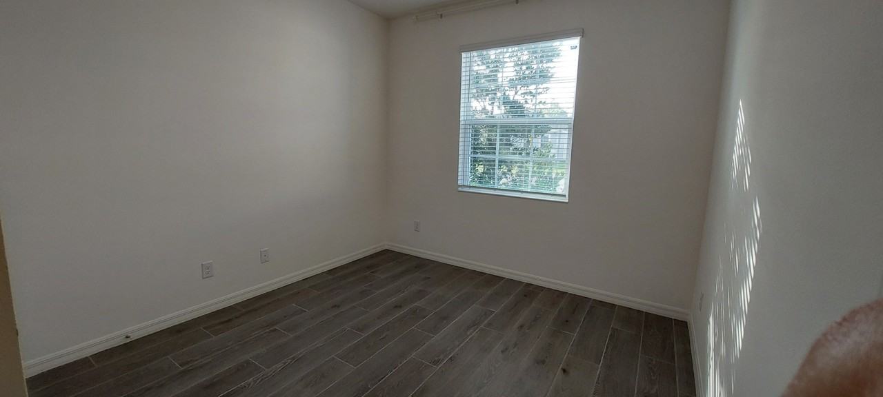 1608 Sky Lakes Dr #1 - Photo 5 of 14