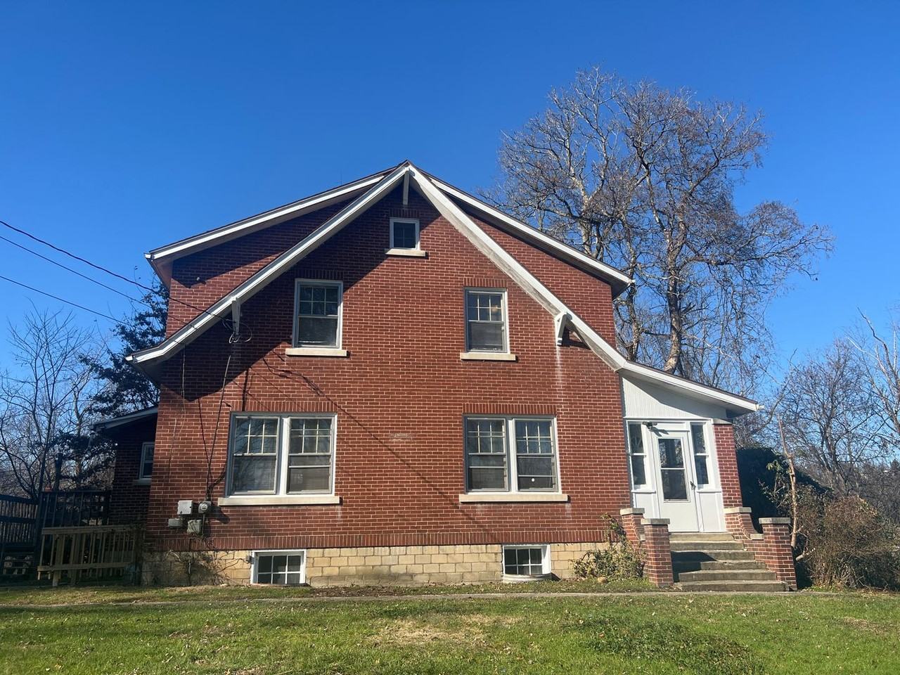 84 Colorado Ave - Photo 2 of 16