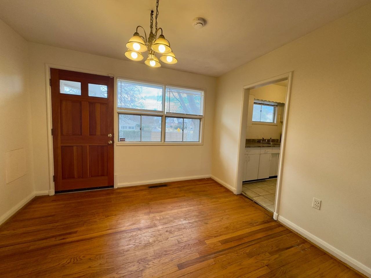 4401 Anntana Ave - Photo 6 of 21