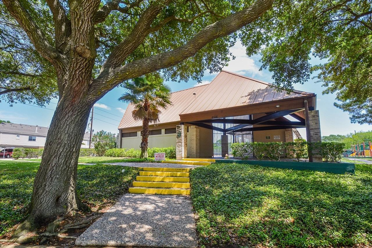 6428 Alisa Ln - Photo 3 of 31