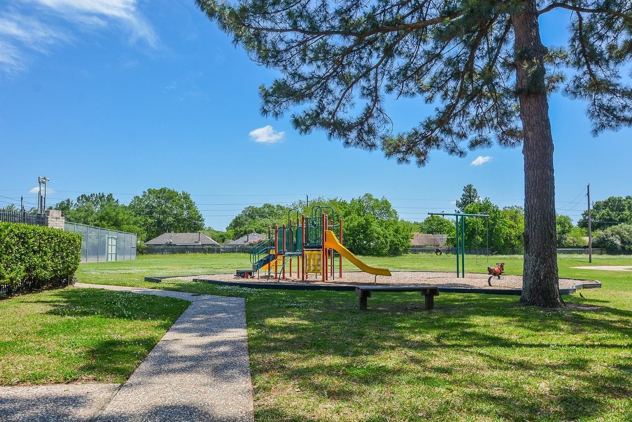 6428 Alisa Ln - Photo 4 of 31