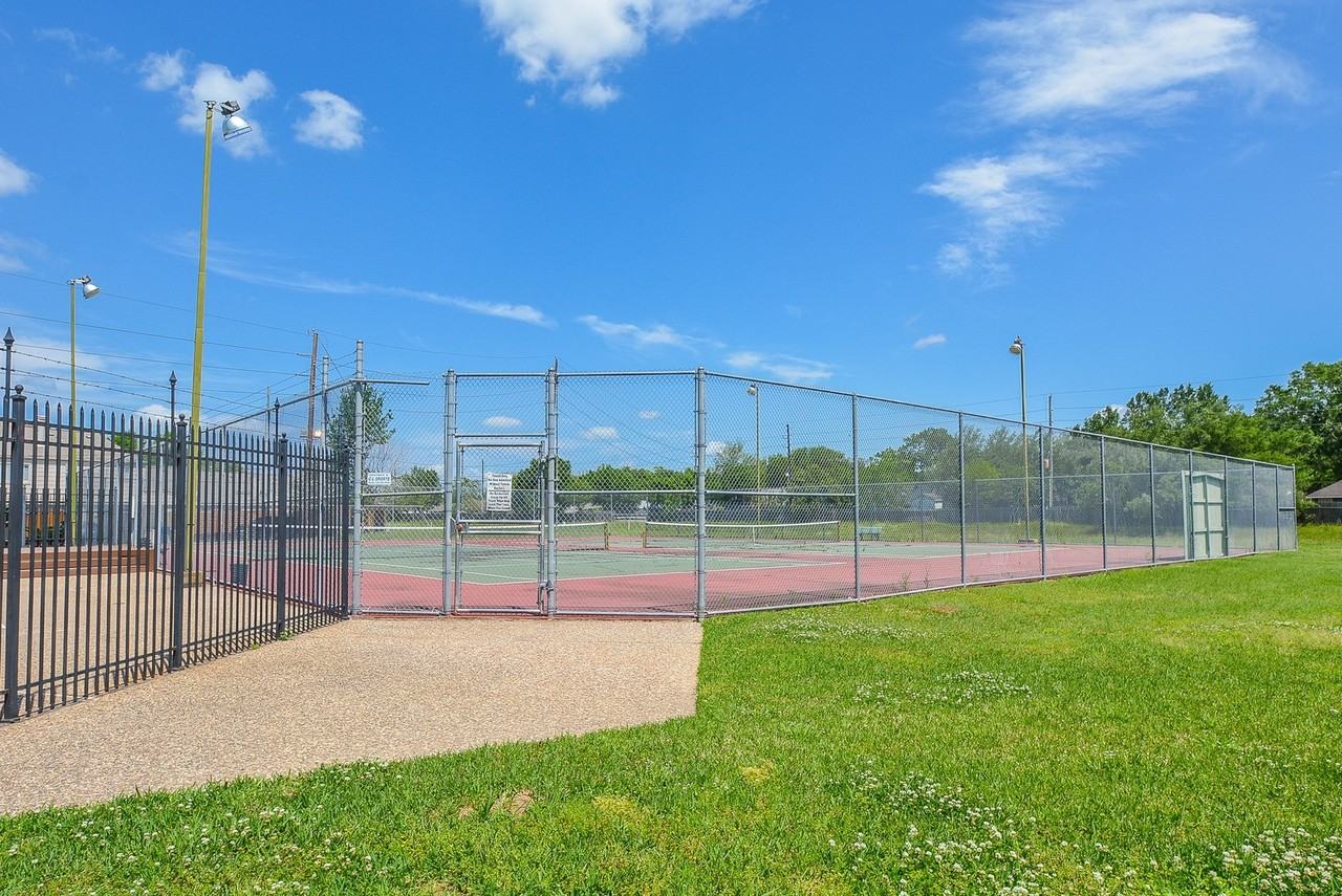 6428 Alisa Ln - Photo 5 of 31