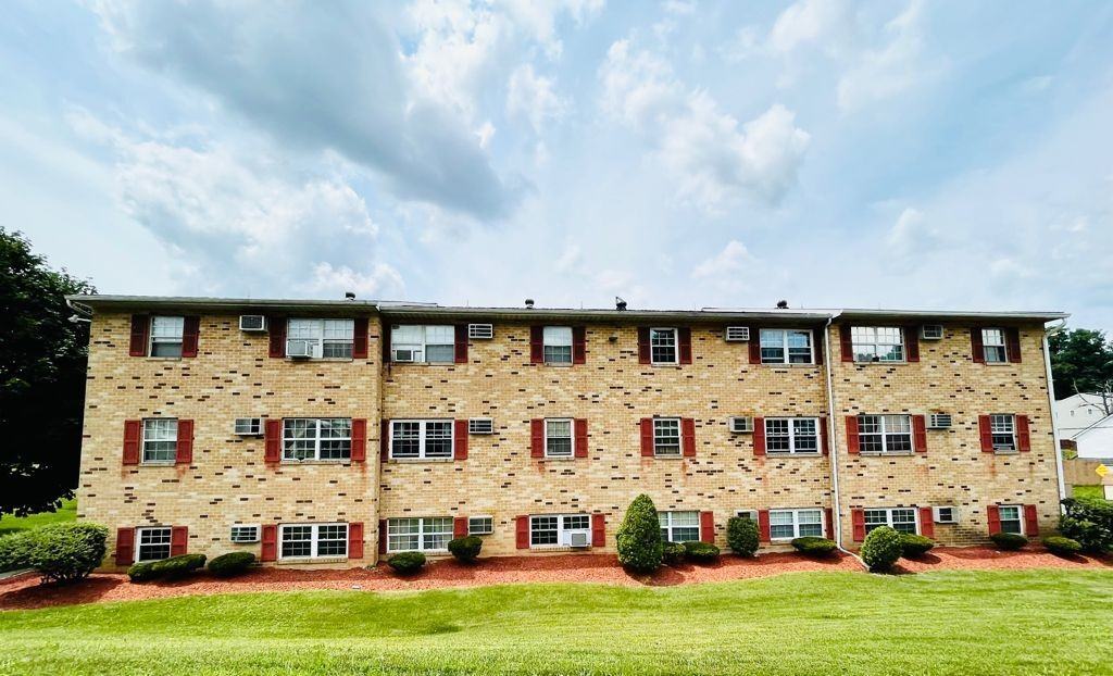 Armour Court - Photo 4 of 6