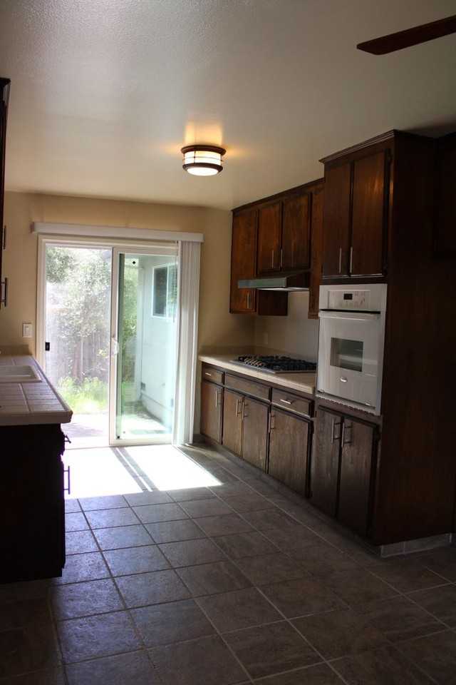 5206 El Encanto Dr - Photo 3 of 8