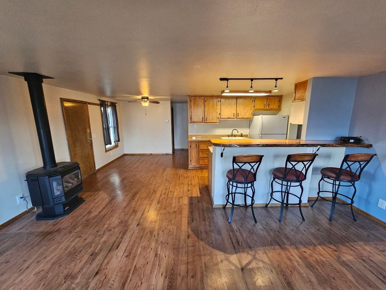 1608 25th St #1608 - Photo 4 of 10