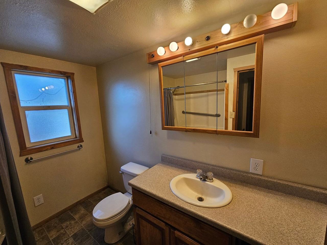 1608 25th St #1608 - Photo 7 of 10