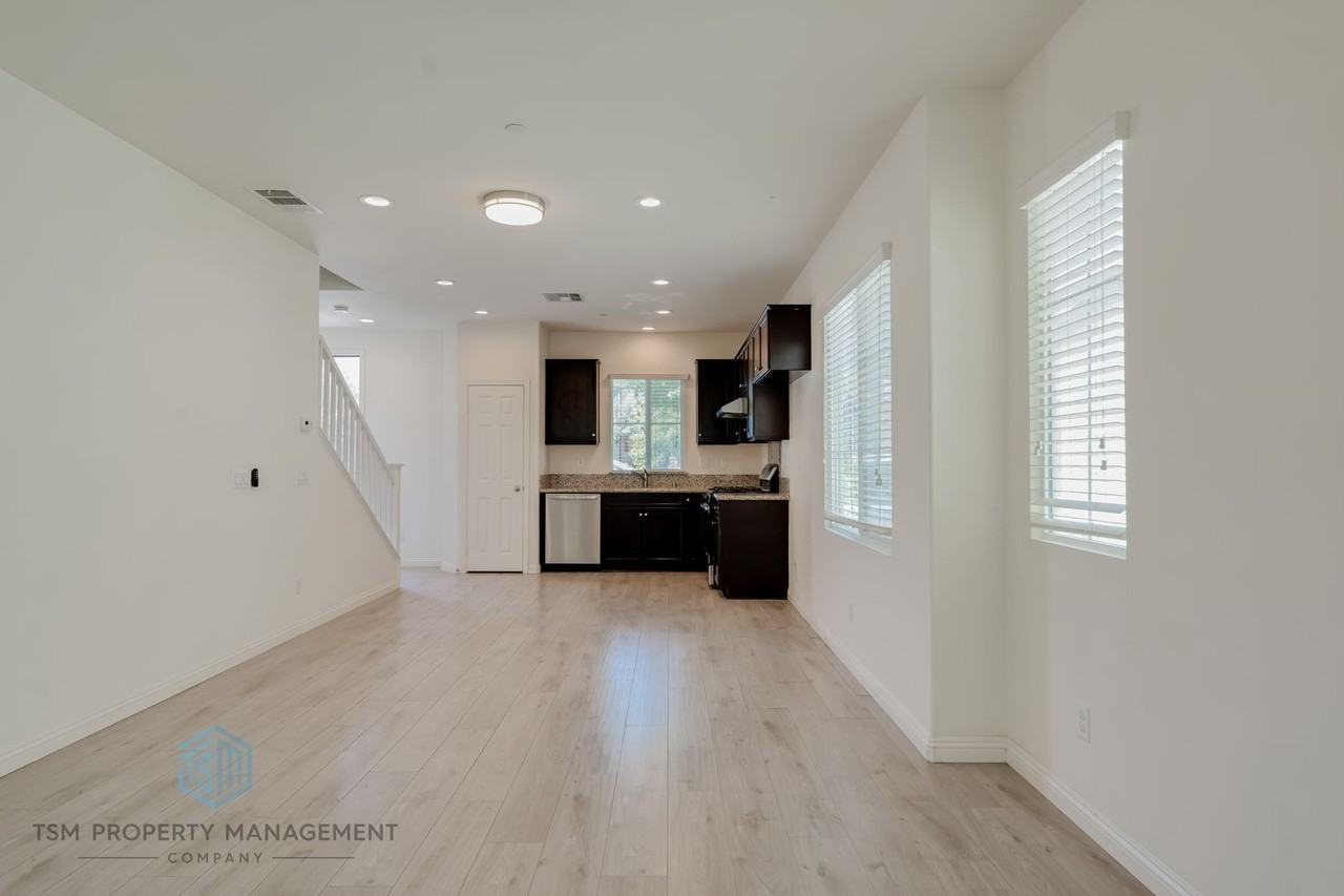 8723 Celebration St - Photo 5 of 24