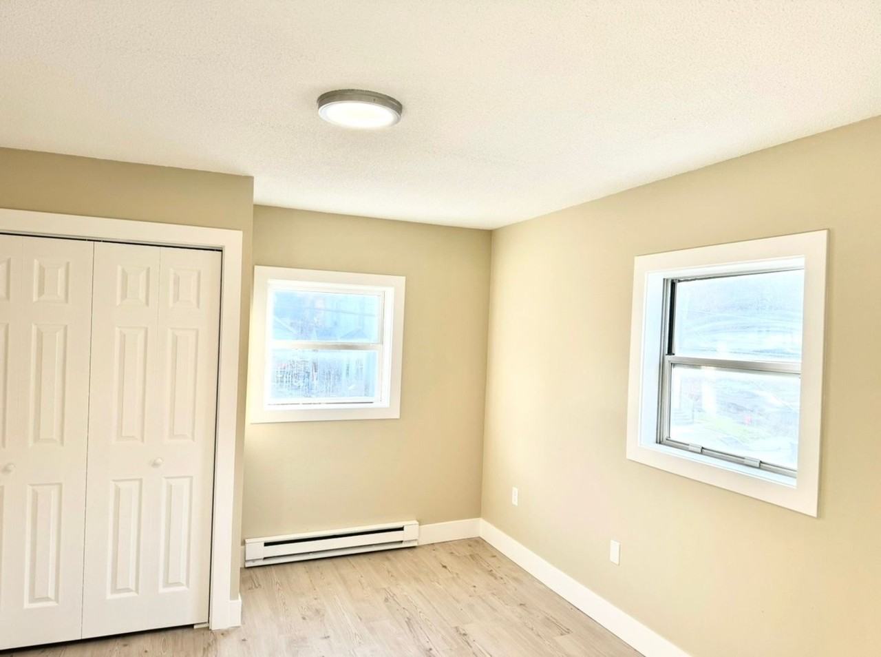 21 Camp St - Photo 7 of 9