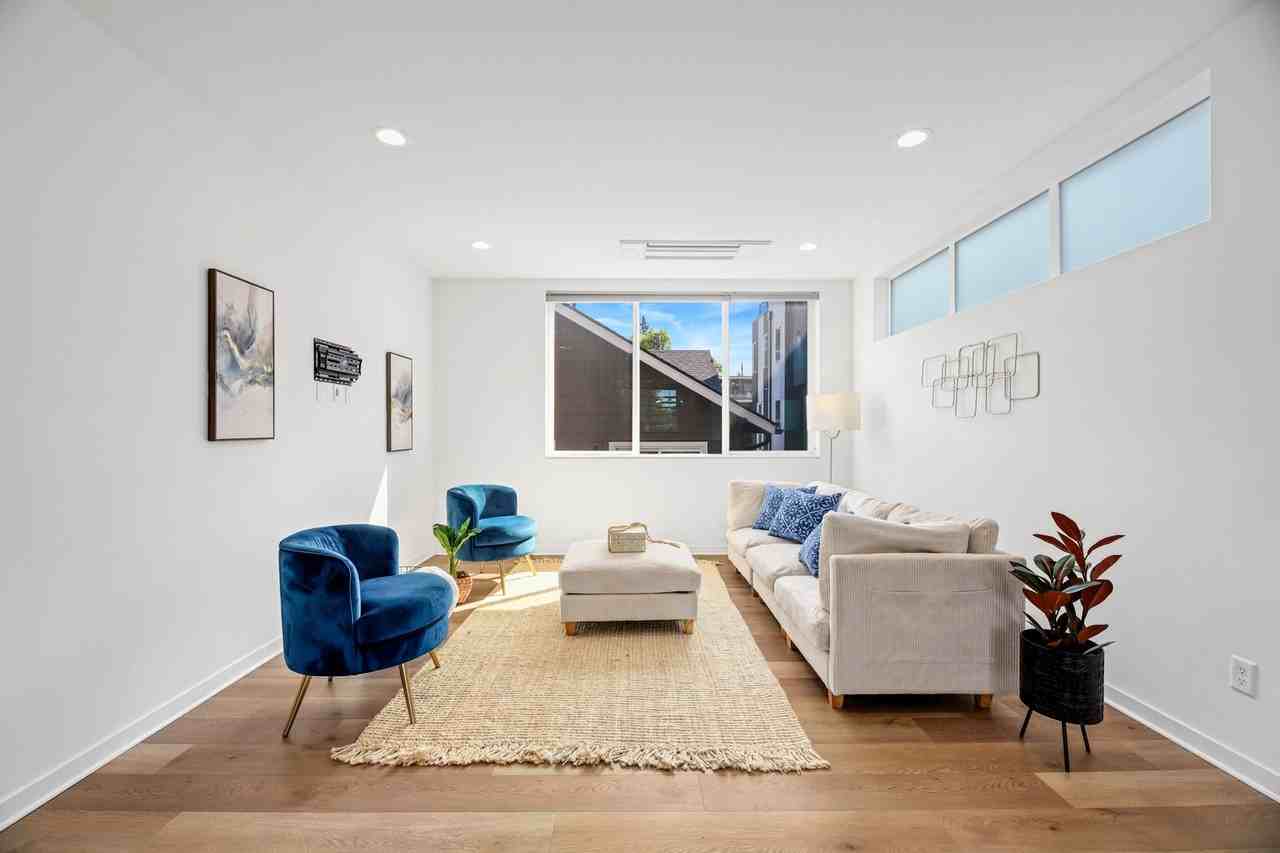 8445 Delridge Way Sw - Photo 3 of 21