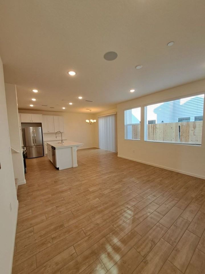 1497 Foxhill Ln - Photo 7 of 25