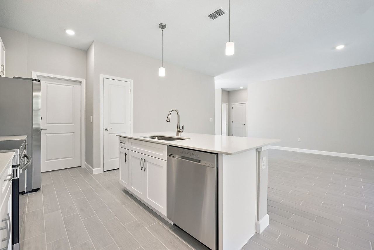 5454 Rhapsody Ave - Photo 5 of 12