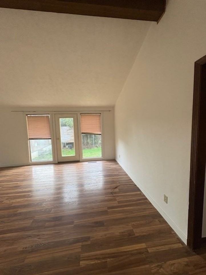 1006 Eastwind Ct N - Photo 3 of 24