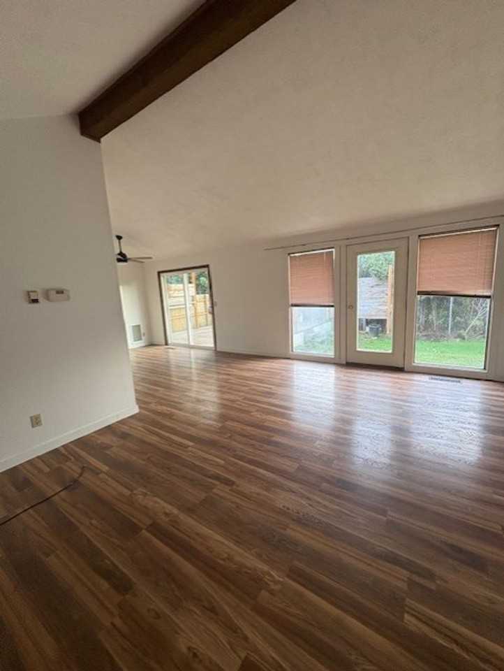 1006 Eastwind Ct N - Photo 5 of 24