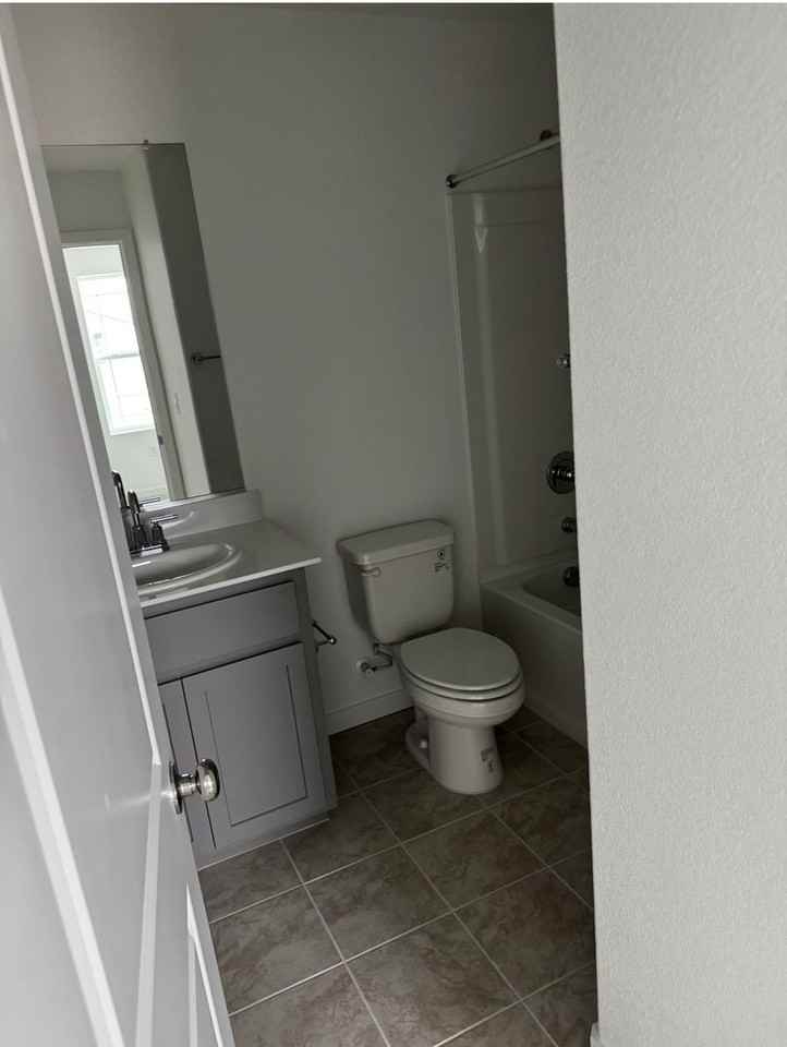 7711 Heatherpace Dr - Photo 2 of 14