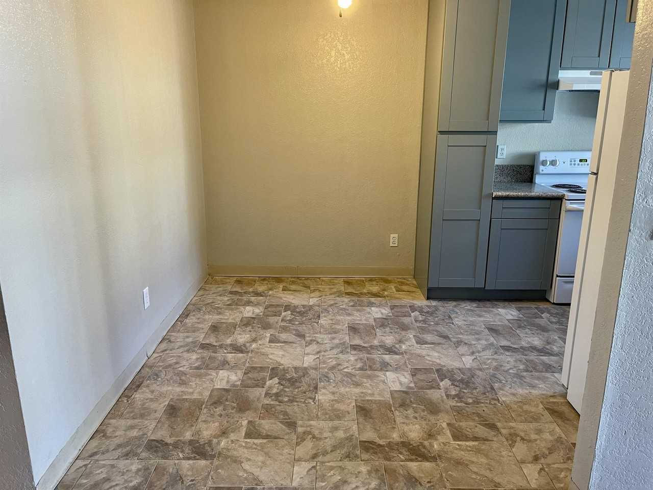 9094 Harness Street - Photo 5 of 14