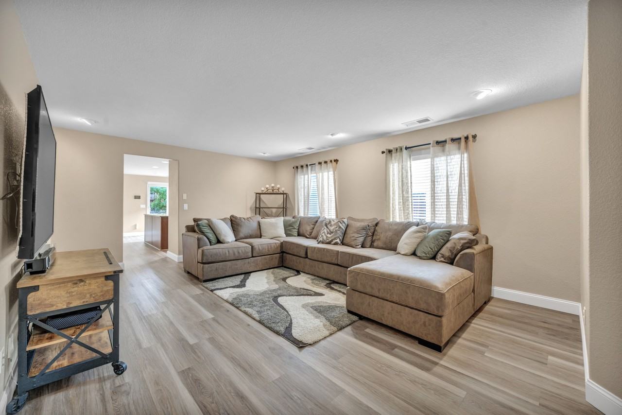 8918 Grisom Way #1 - Photo 5 of 32