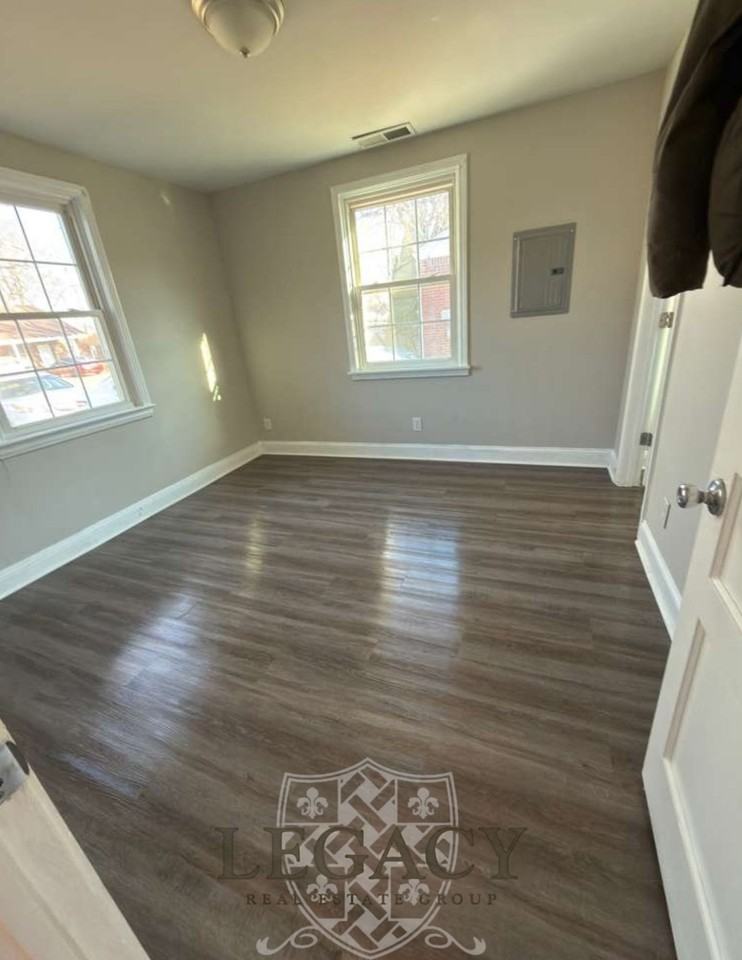 273 Brown Place New - Photo 3 of 6