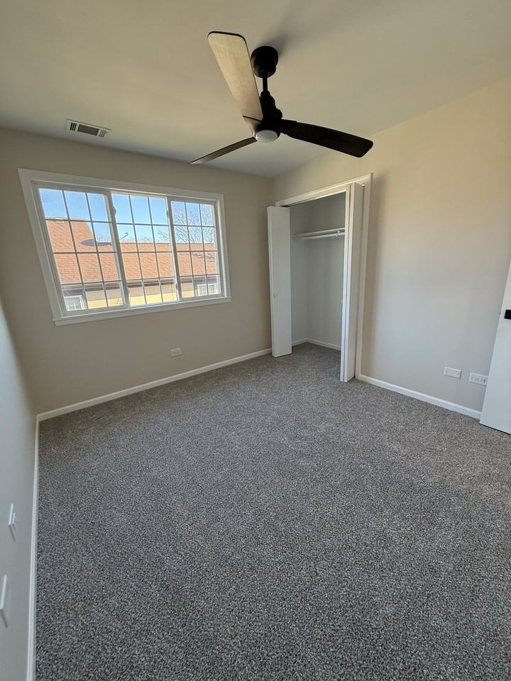 765 Garland Place - Photo 7 of 11