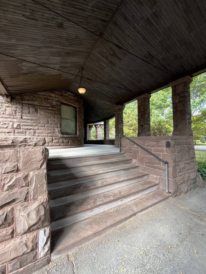 241 Clinton Street - Photo 4 of 23