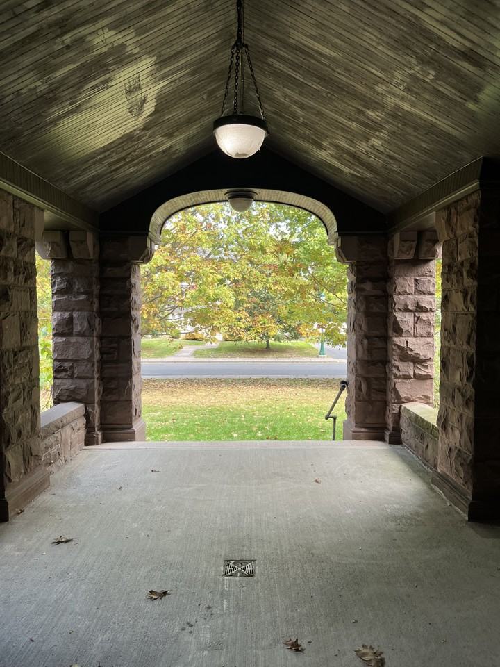 241 Clinton Street - Photo 6 of 23