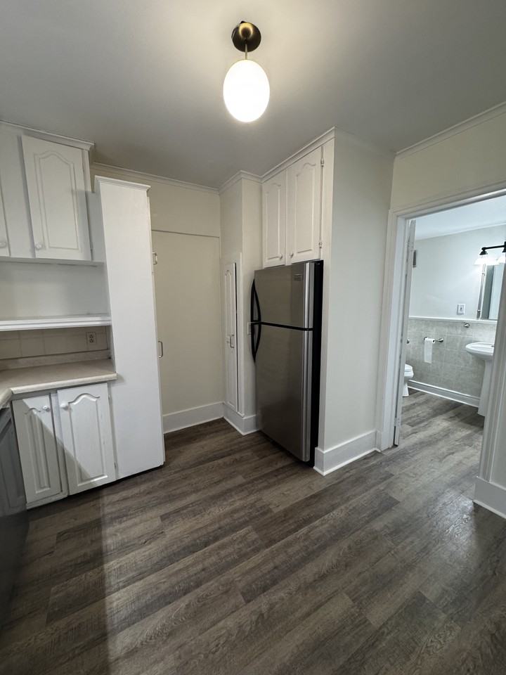 636 Oxford St #1 - Photo 6 of 41