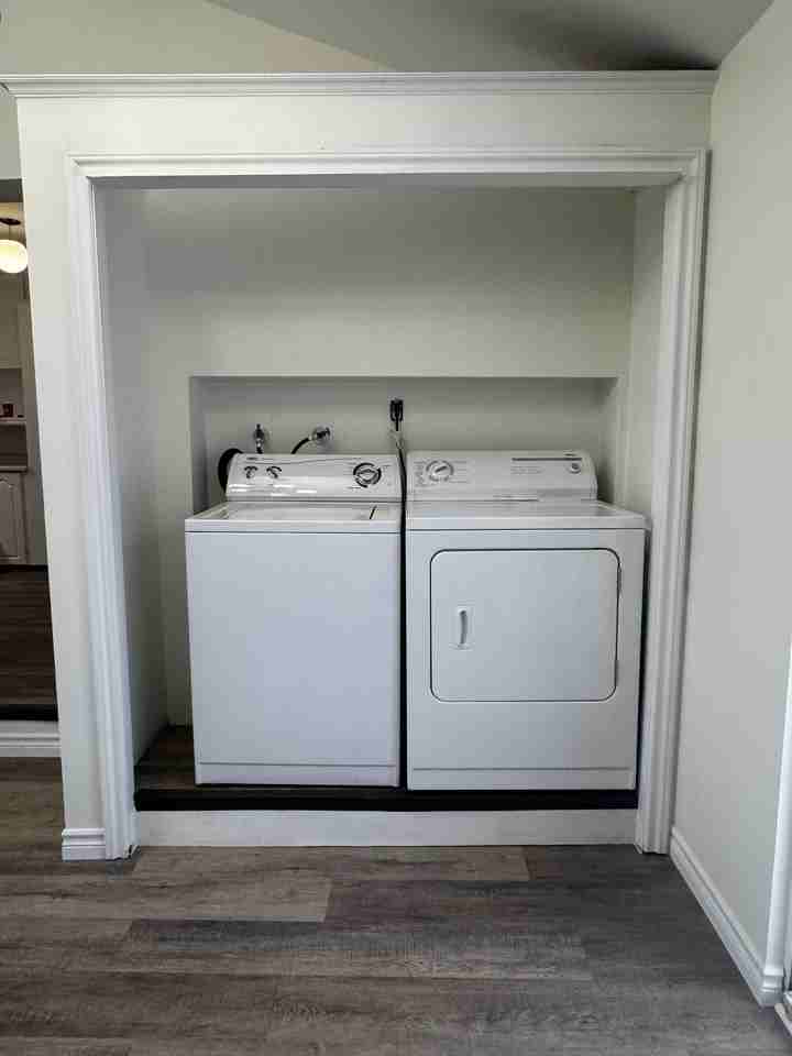 636 Oxford St #1 - Photo 7 of 41