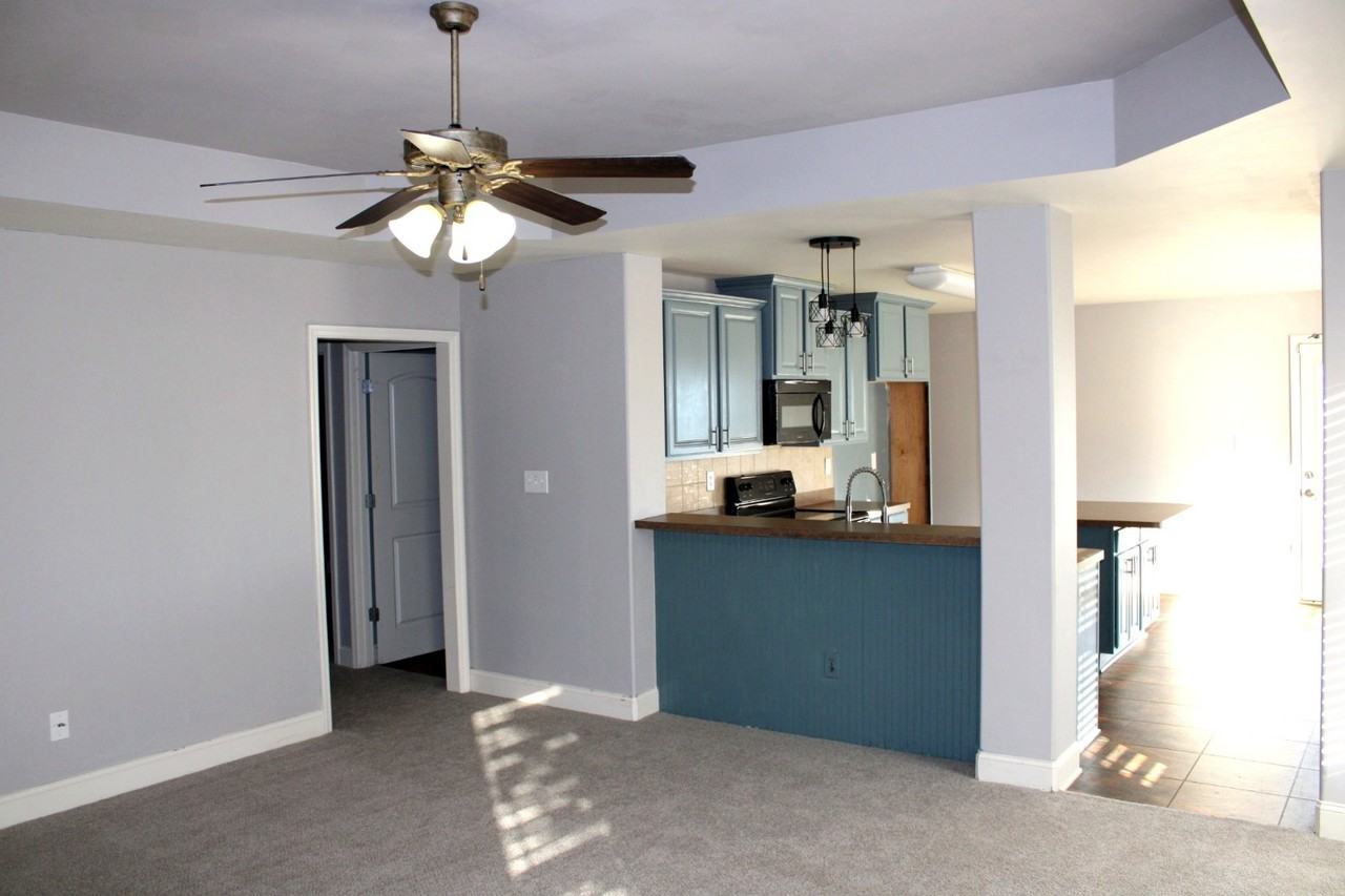 176 Fields Pond Dr #1 - Photo 3 of 10