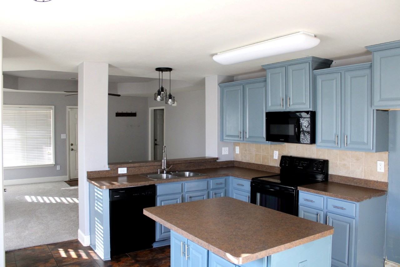 176 Fields Pond Dr #1 - Photo 4 of 10