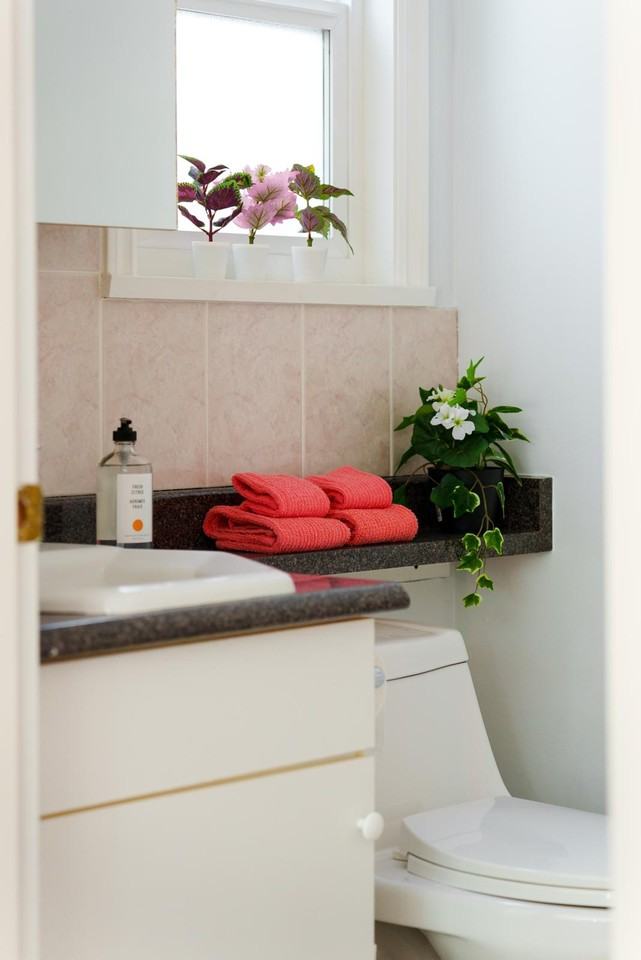 759 51st Ave E - Photo 7 of 10