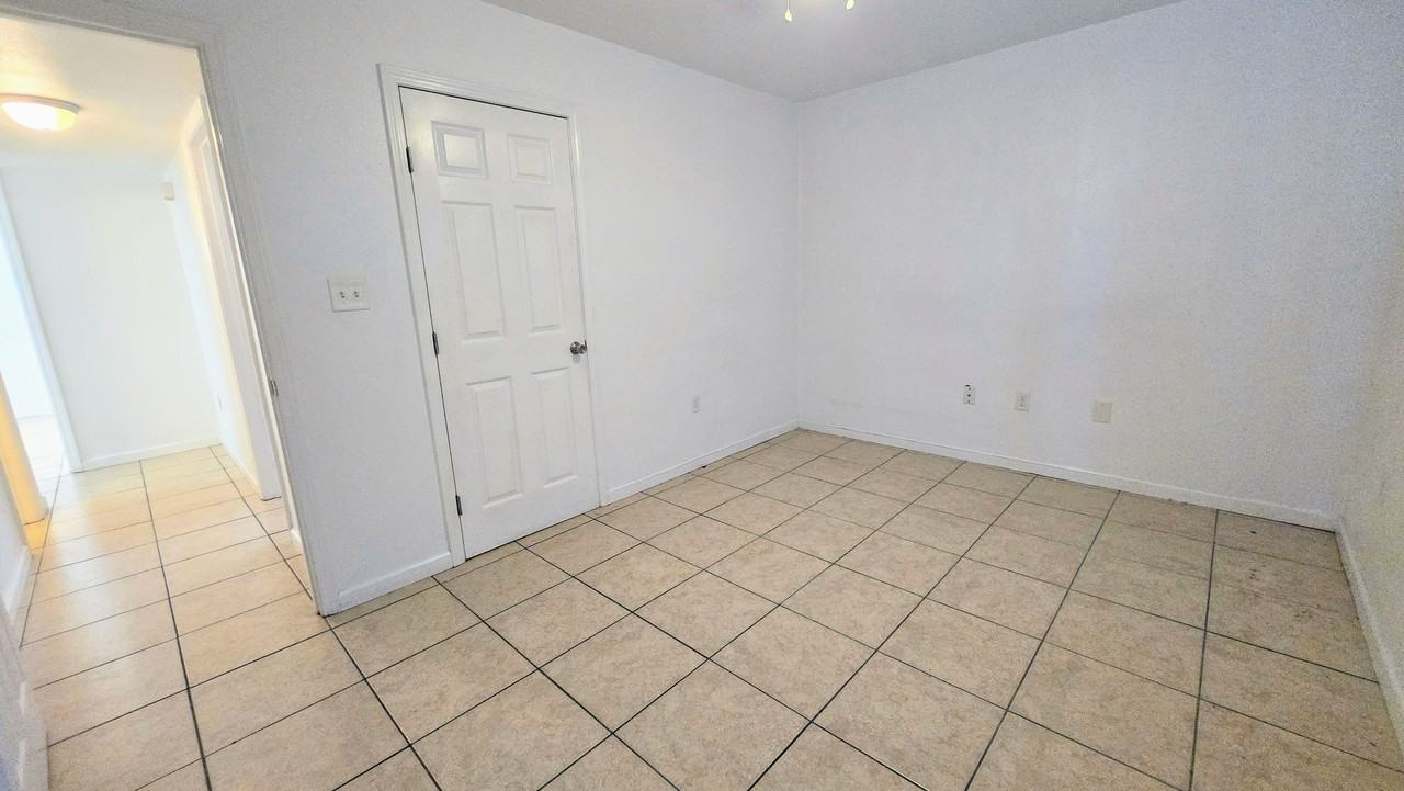 2431 Octavia Drive - Photo 5 of 10