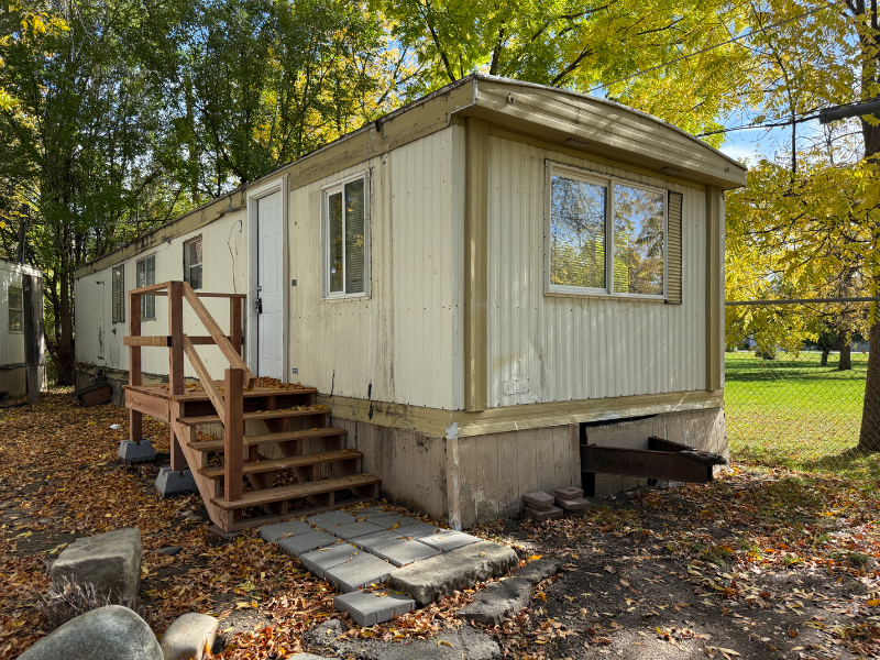 2006 10th Ave N - Photo 2 of 18