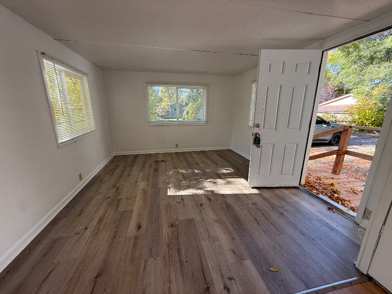 2006 10th Ave N - Photo 7 of 18