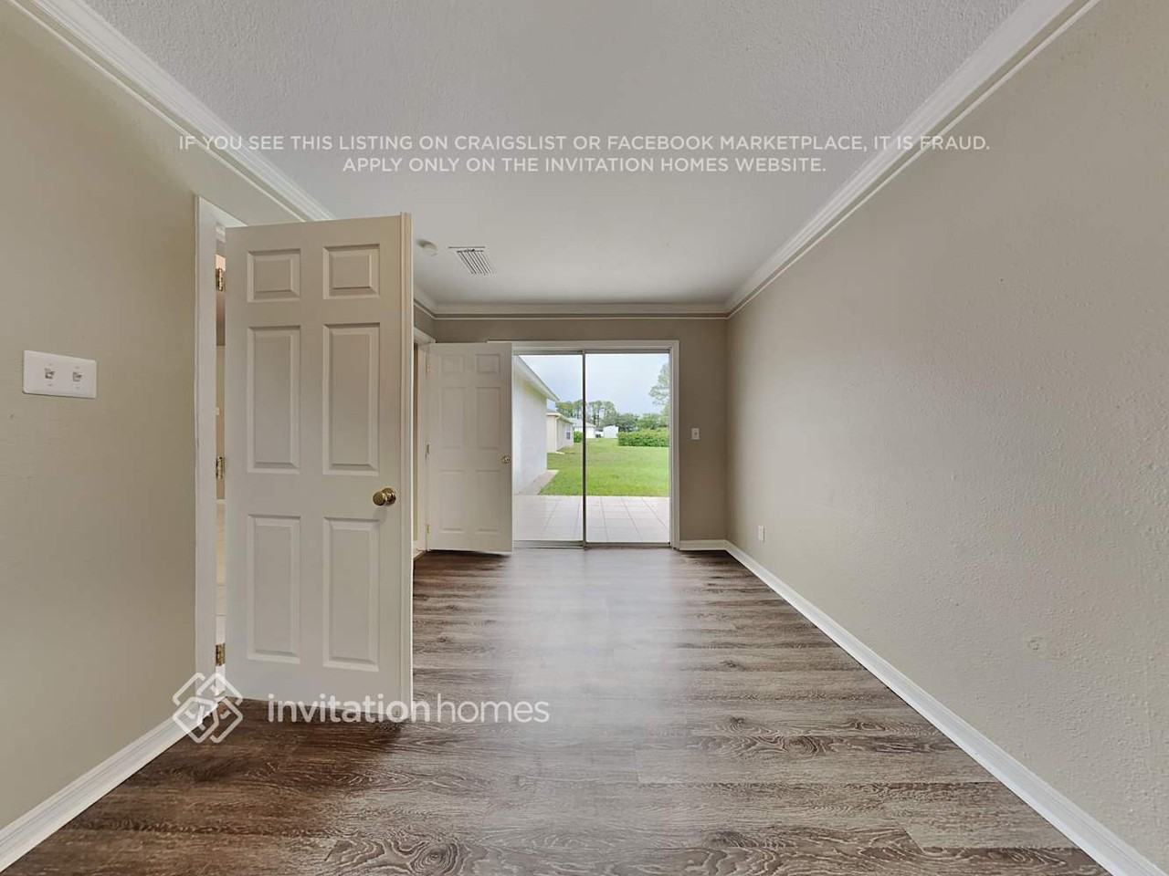 2252 S Chamberlain Blvd - Photo 5 of 16