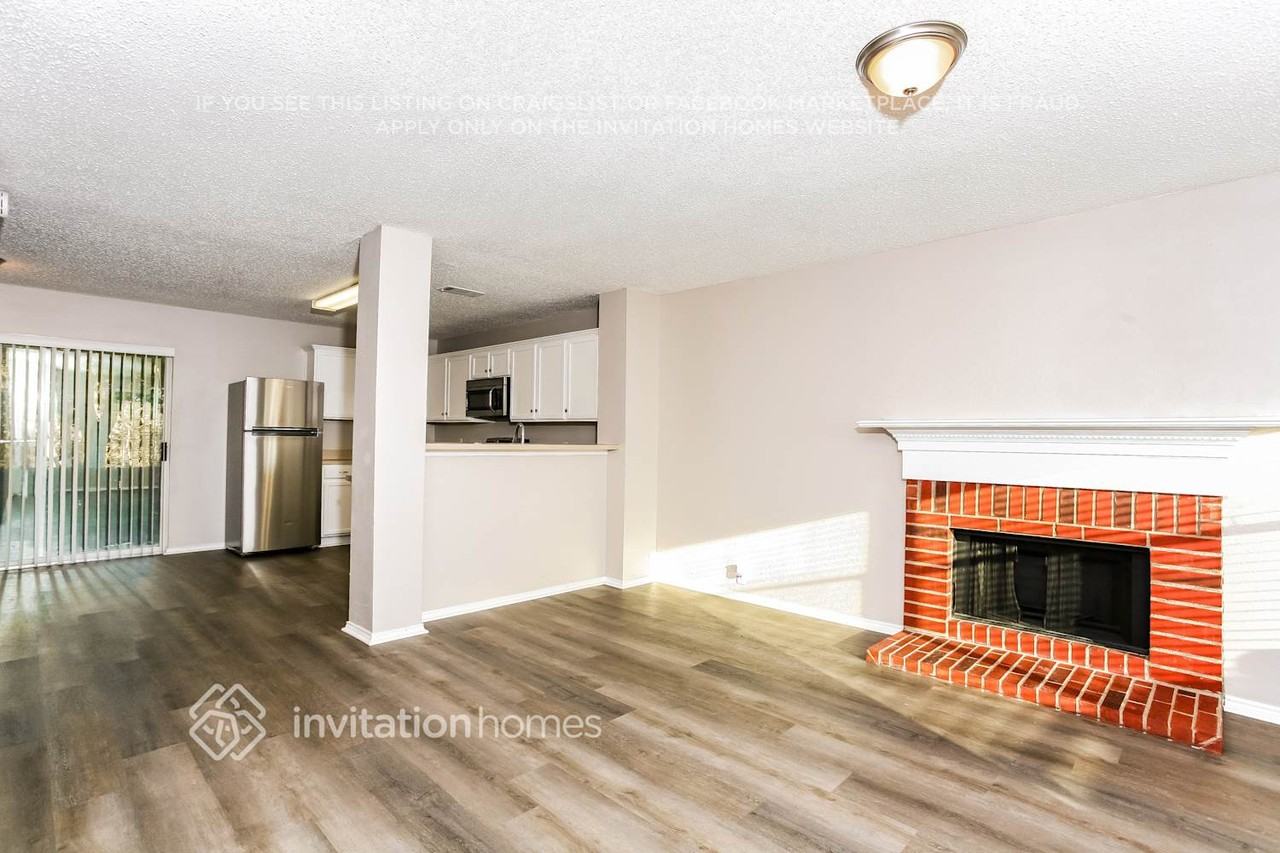 825 Monette Dr - Photo 3 of 16