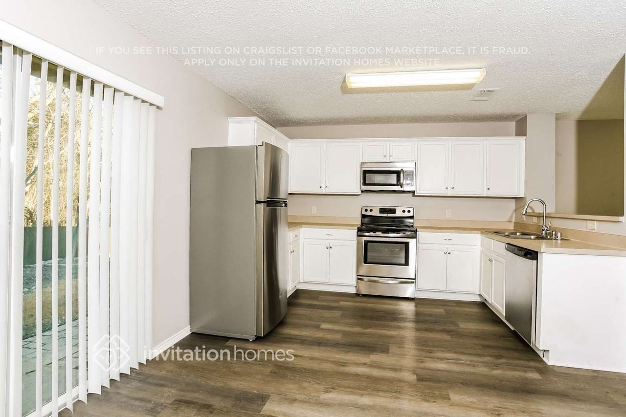 825 Monette Dr - Photo 7 of 16