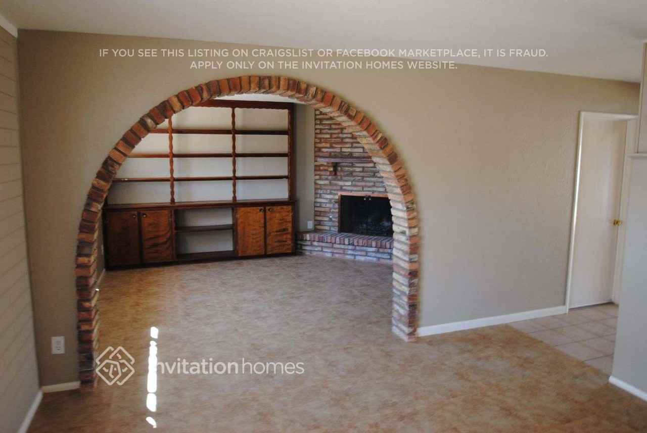 4435 N 56th Dr - Photo 2 of 9