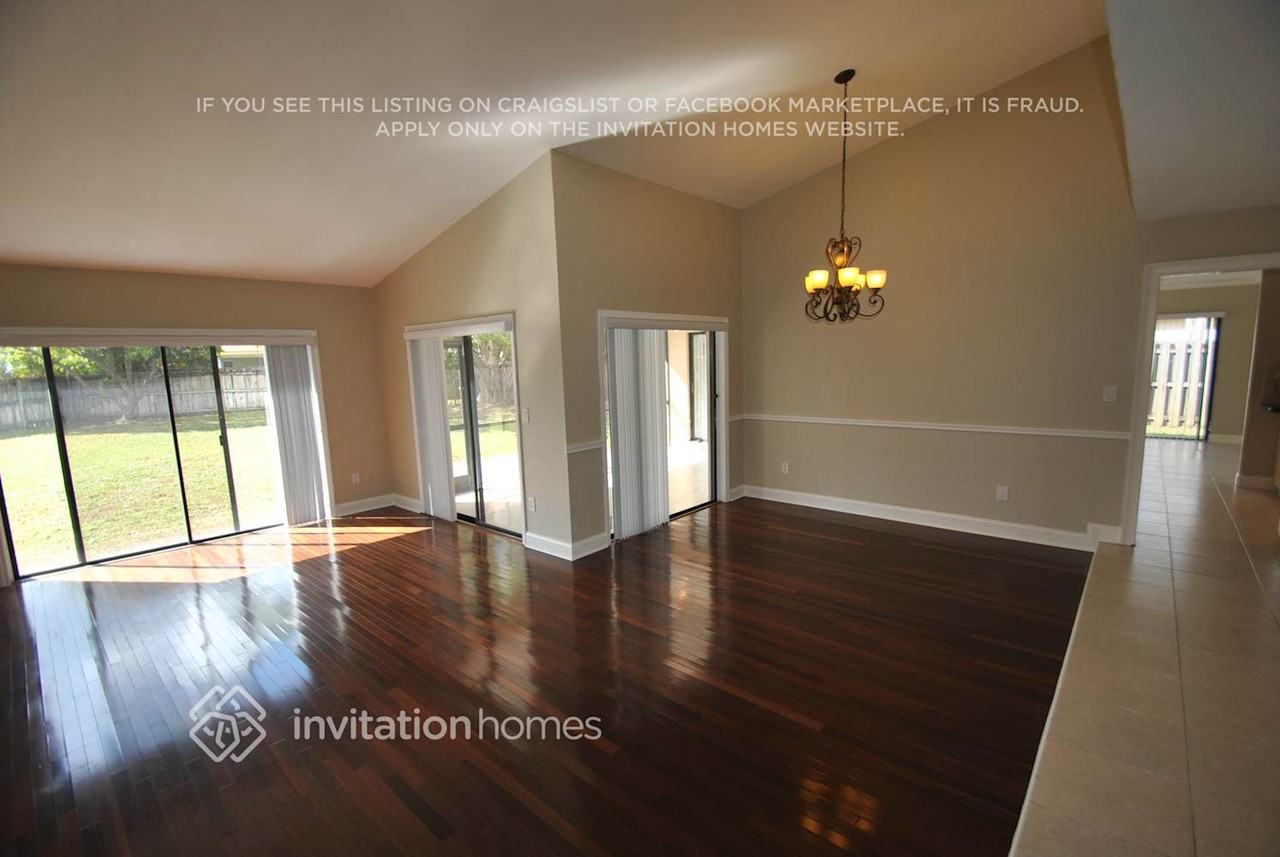 11752 Laurel Valley Cir - Photo 3 of 14