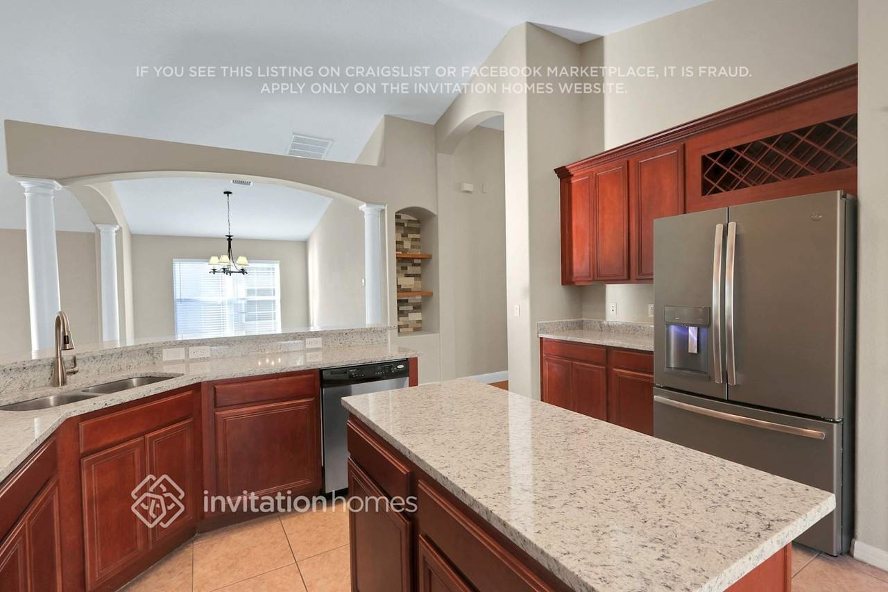 6827 Guilford Bridge Dr - Photo 6 of 36