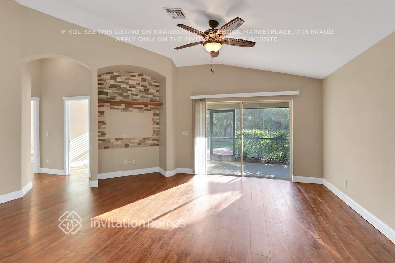 6827 Guilford Bridge Dr - Photo 3 of 31