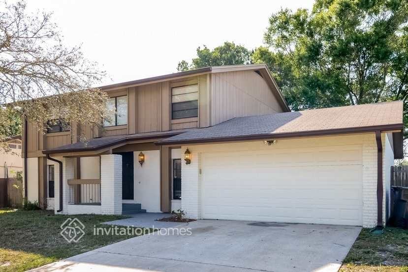 10710 Wingate Dr - Photo 3 of 16