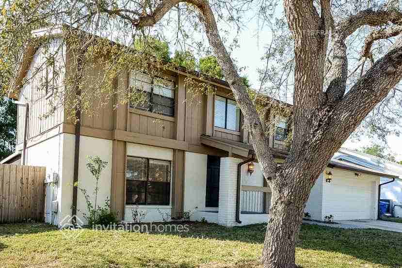 10710 Wingate Dr - Photo 4 of 16