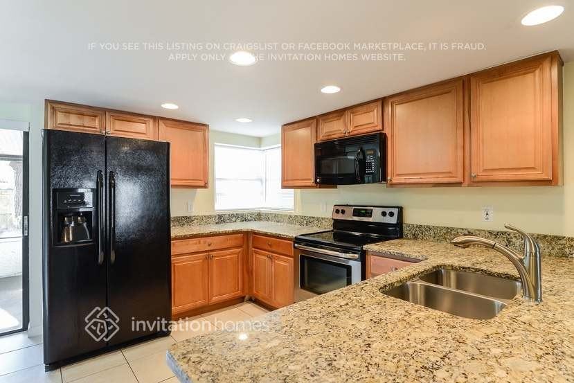 10710 Wingate Dr - Photo 6 of 16