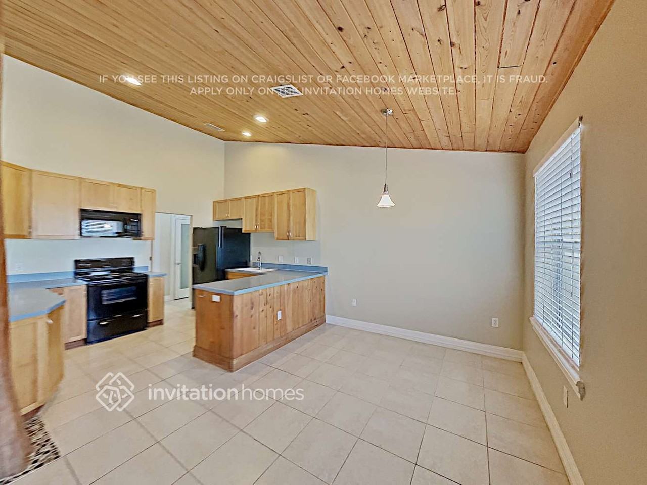 10613 Lakeshore Dr - Photo 6 of 18