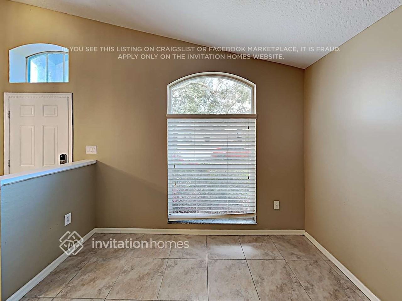 25830 Bloomsbury Ct - Photo 4 of 18